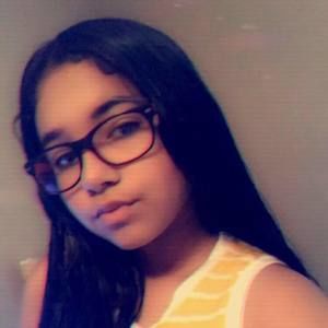 Meet your Posher, Alanis